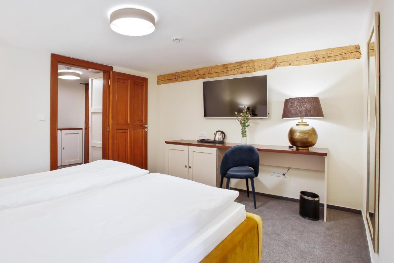 Castle Hotel & Wellness ปอดเยบราดิ ภายนอก รูปภาพ